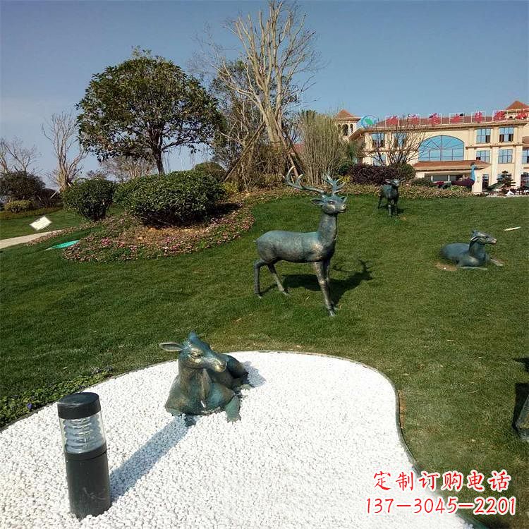 泰安公园草坪动物雕塑摆件铜雕鹿