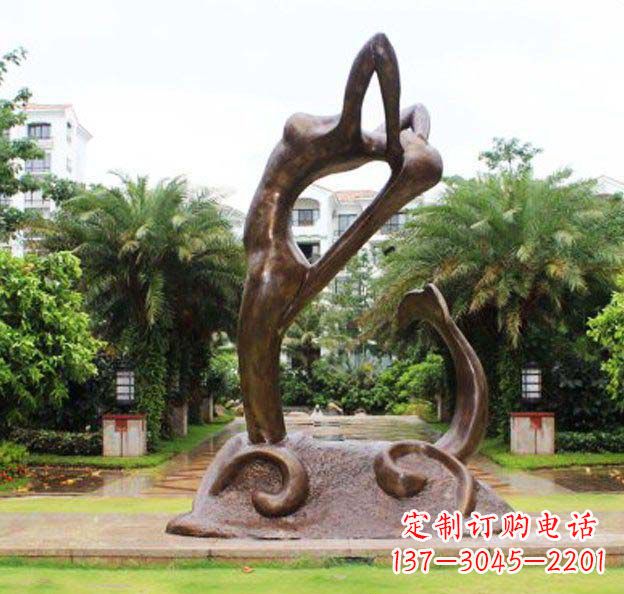 泰安艺术美感之旅——抽象美人鱼雕塑