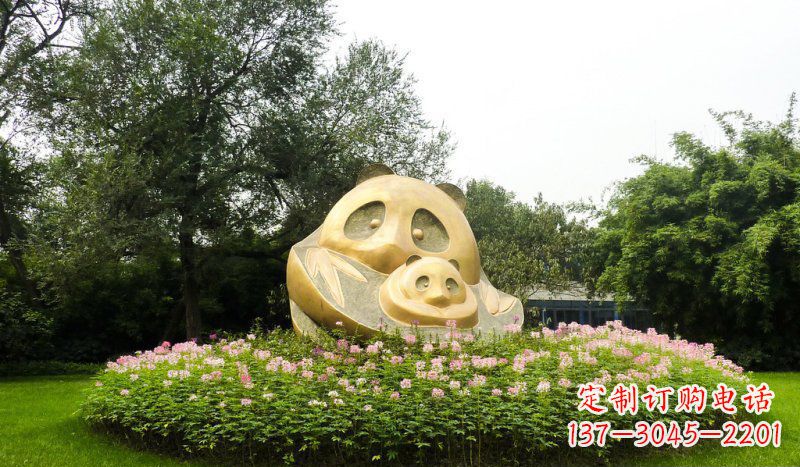 泰安熊猫雕塑 - 令公园增添无限活力