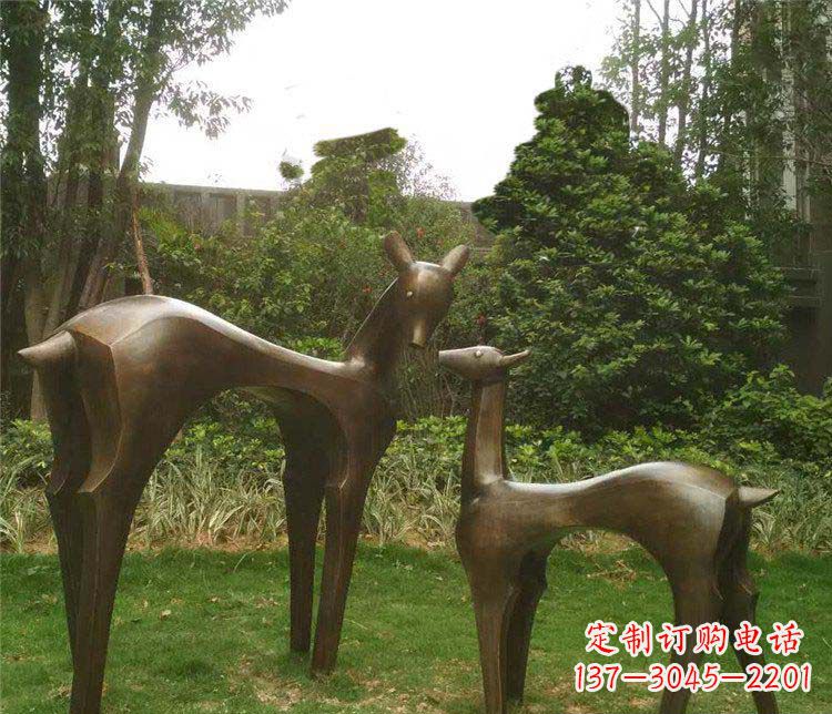 泰安高贵优雅的母子鹿铜雕