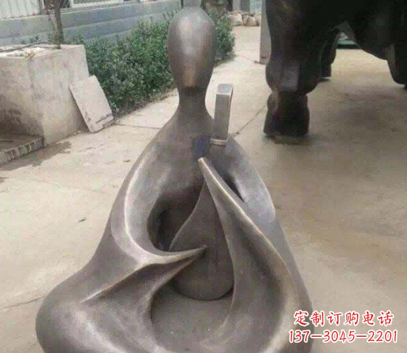 泰安抽象景观弹琵琶铜雕