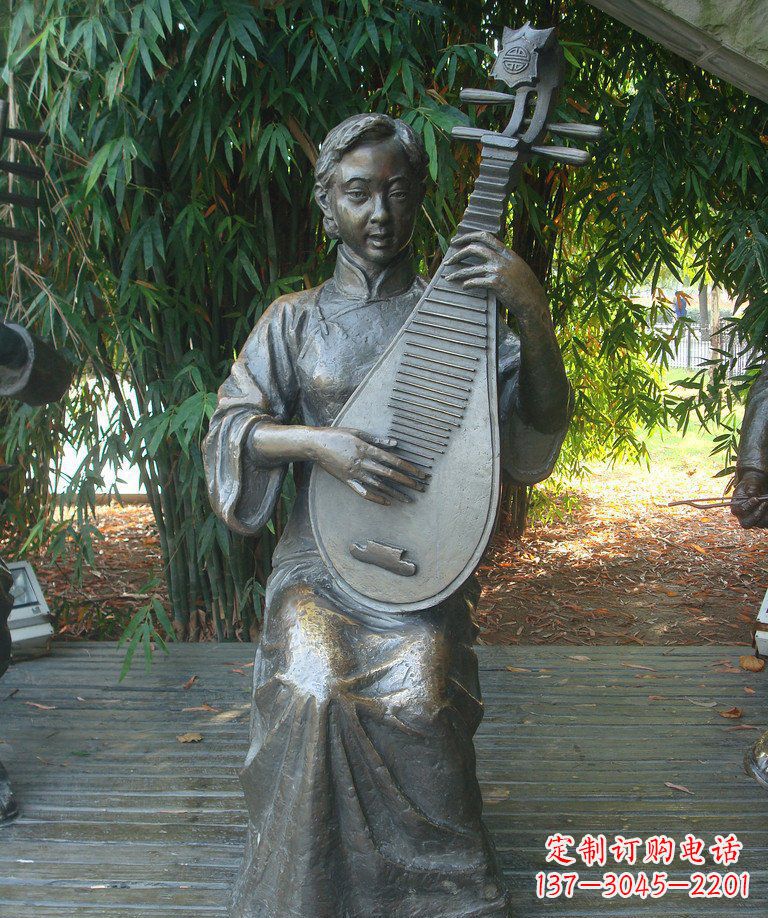 泰安精美绝伦的琵琶女郎铜雕