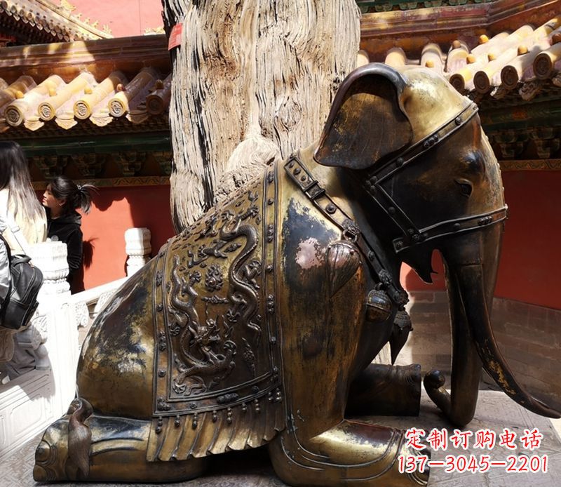 泰安公园动物大象铜雕