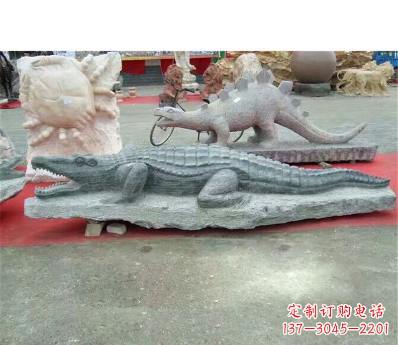 泰安公园动物鳄鱼石雕