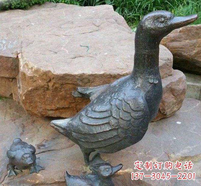 泰安动物雕塑——精致铜质鸭子雕塑