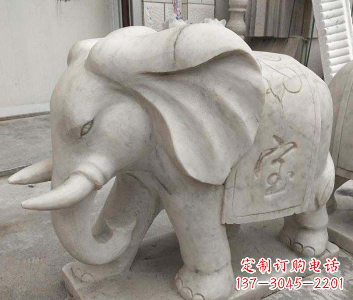 泰安中领雕塑象征招财的精致大象石雕