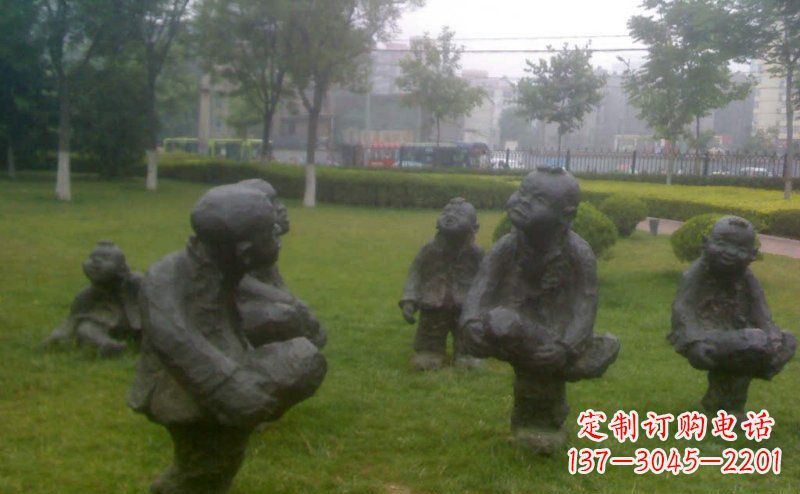 泰安公园儿童斗鸡小品铜雕