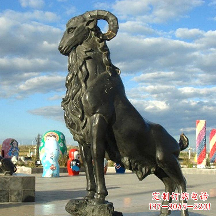 泰安公园广场登高山羊动物铜雕塑摆件