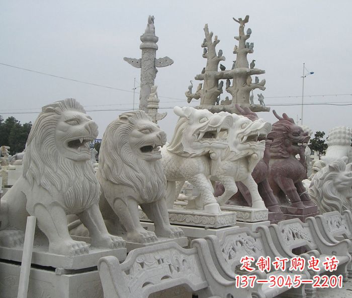 泰安新中式金色狮子雕塑