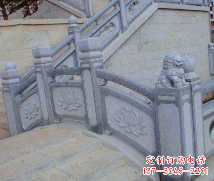 泰安中领雕塑精美仿古栏板雕塑，给公园景观增添浪漫气息