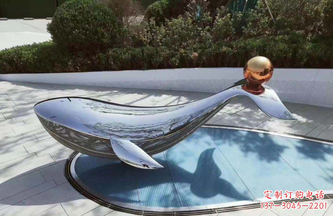 泰安新颖独特的镜面不锈钢海豚雕塑