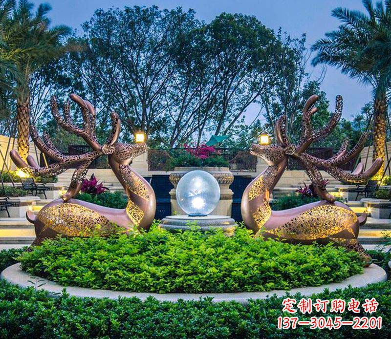 泰安梅花鹿不锈钢雕塑
