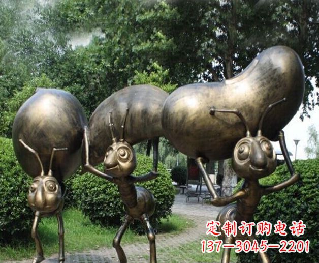 泰安公园蚂蚁搬家铜雕