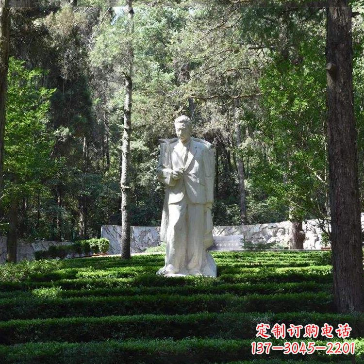 泰安聂耳汉白玉石雕塑,追随伟大作曲家的足迹