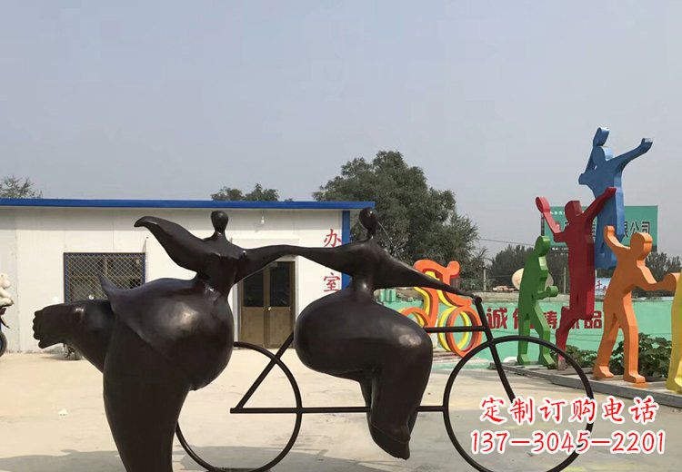 泰安青春无悔,精致自行车雕塑