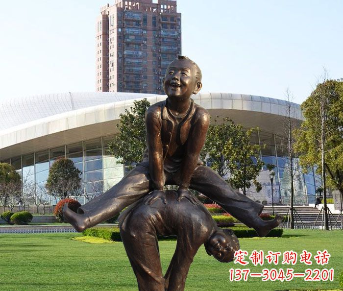 泰安童趣十足的山羊铜雕