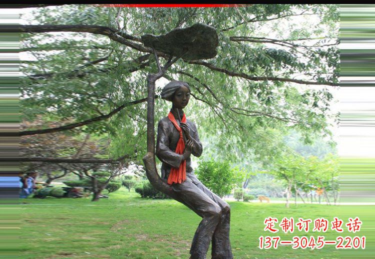 泰安公园铜雕荡秋千美女人物雕塑