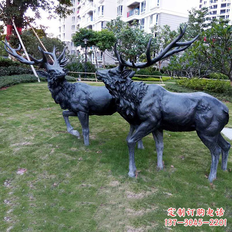 泰安公园铜雕公鹿草坪动物雕塑