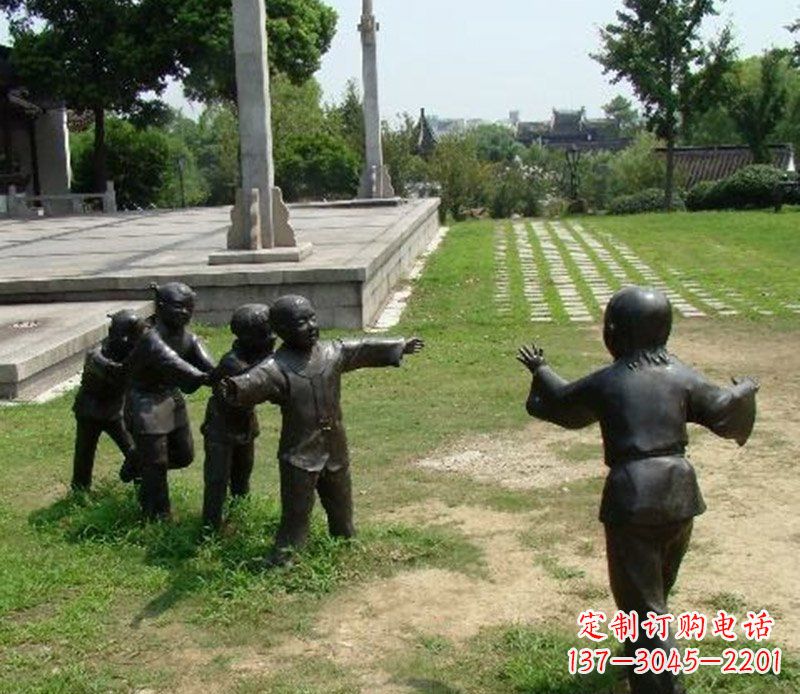 泰安老鹰雕塑,巧妙玩耍、永记美好