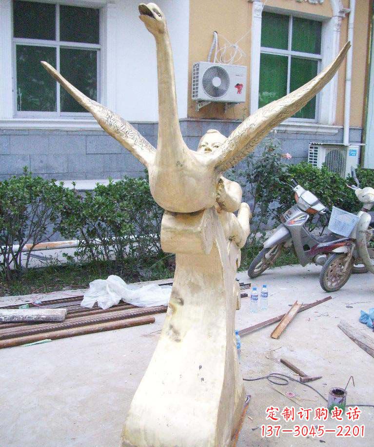 泰安孩子与天鹅·梦幻铜雕
