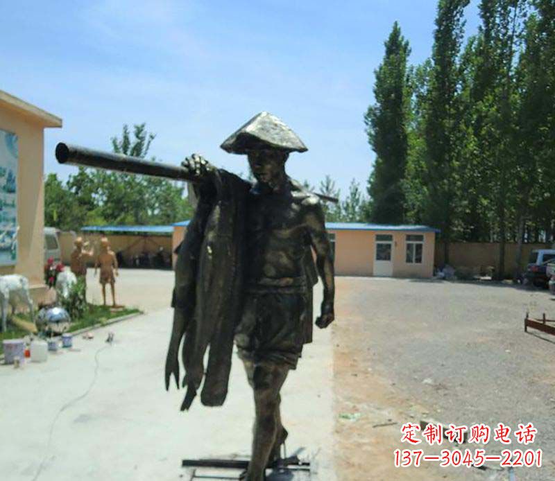 泰安公园渔民打鱼人物铜雕