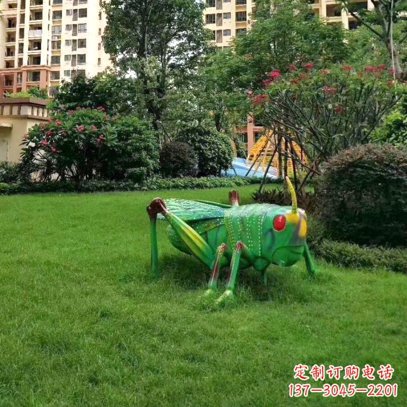 泰安公园园林草坪动物蝗虫雕塑摆件