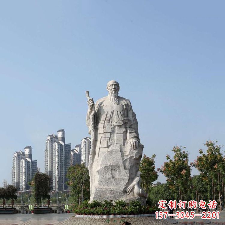 泰安具有历史意义的画家齐白石汉白玉雕像