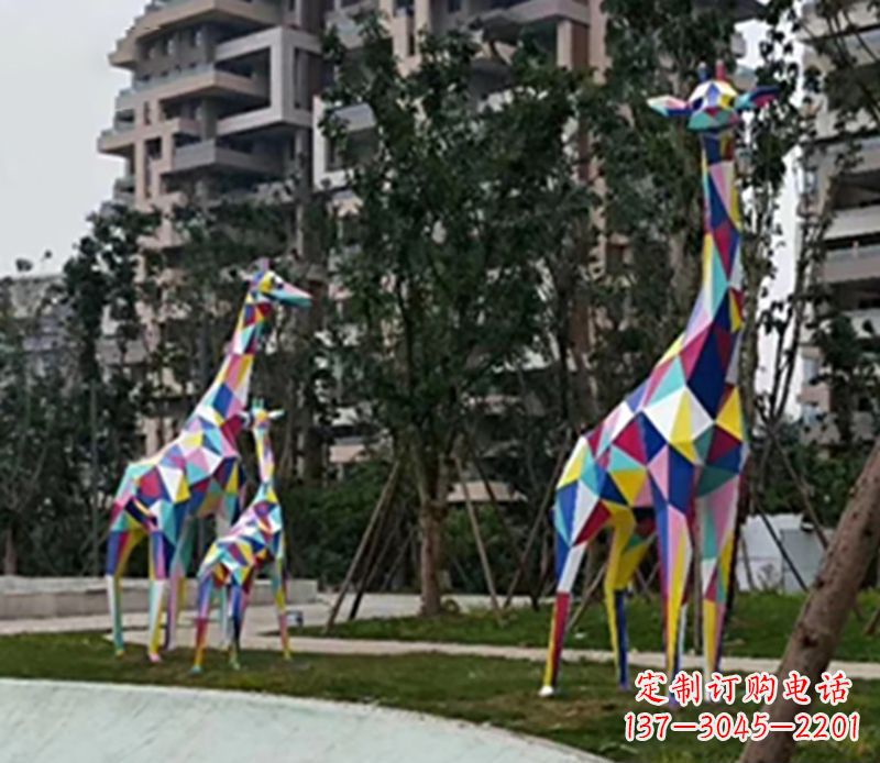 泰安精美高雅的长颈鹿雕塑