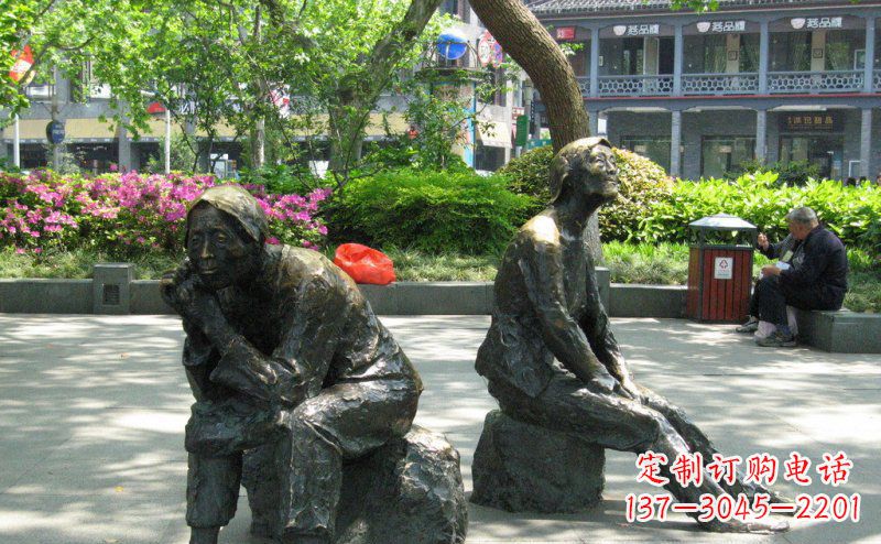 泰安充满深情的老人铜雕