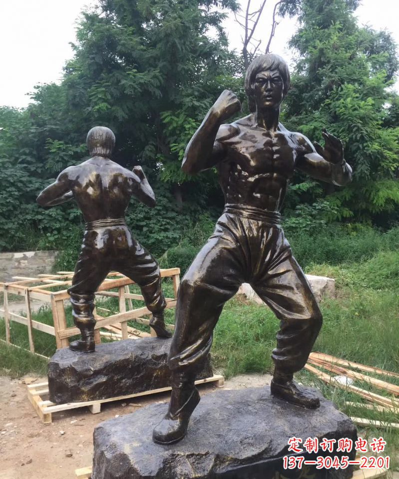 泰安荣耀李小龙,经典之作——“功夫之王”铜雕塑