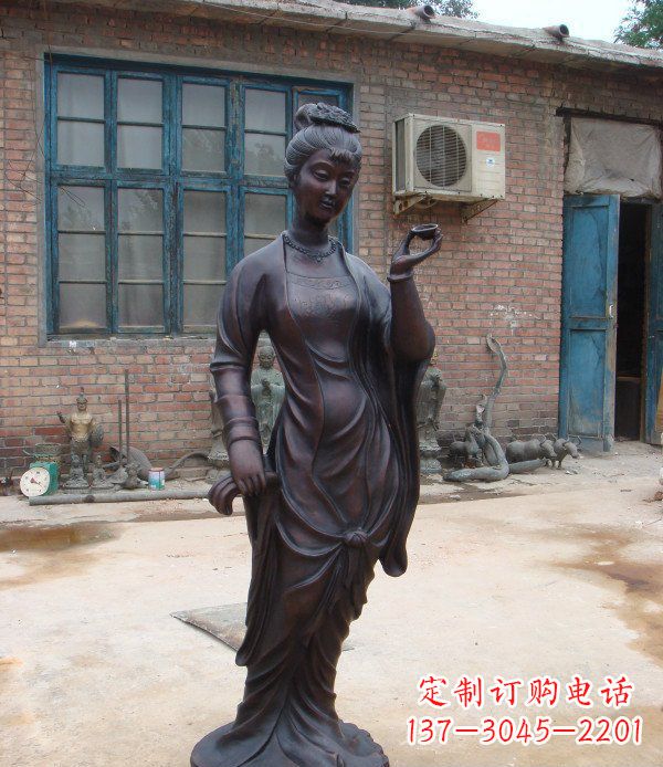 泰安古代美女公园人物铜雕