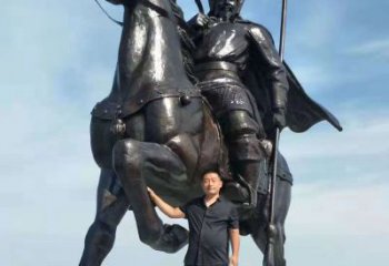 泰安以古代骑马将军为灵感的铜雕
