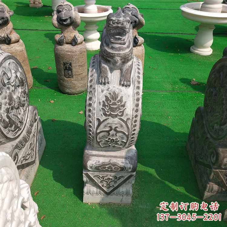 泰安古代石雕狮子门墩雕塑