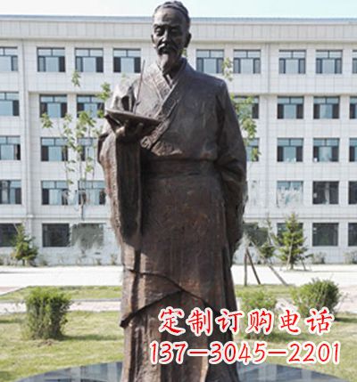 泰安传承古代珍贵文化—祖冲之铜雕塑