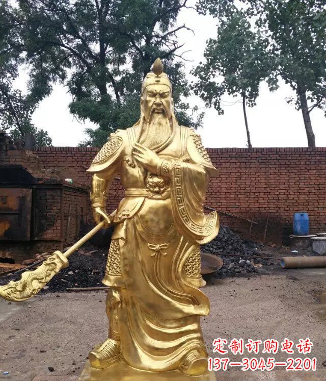 泰安关公提刀武财神铜雕,展现神秘而又令人敬畏的力量