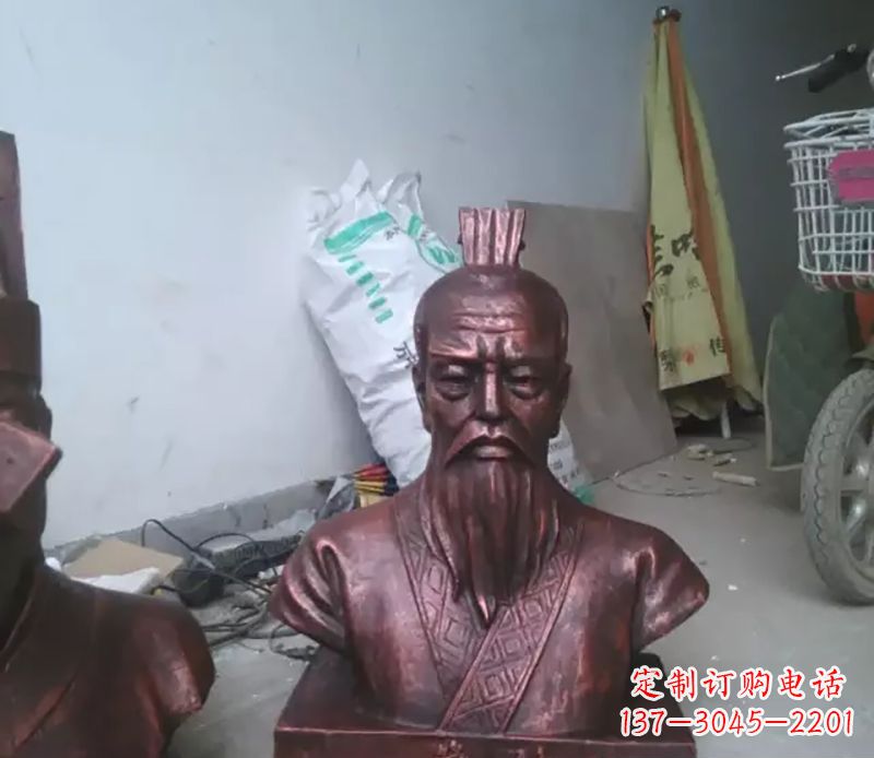 泰安管仲古代人物胸像铜雕,展现古代官僚风范