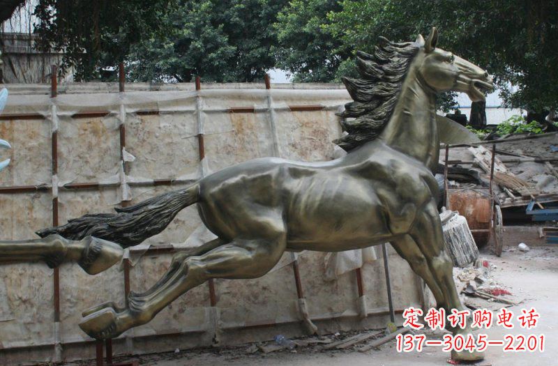 泰安逸致领雕:广场奔马动物铜雕