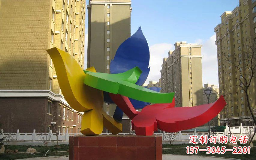 泰安造型精美的不锈钢树叶雕塑