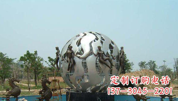 泰安高雅大气不锈钢圆球喷泉雕塑