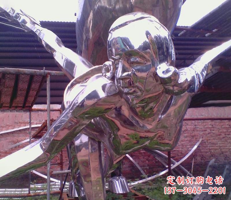 泰安广场不锈钢运动员雕塑