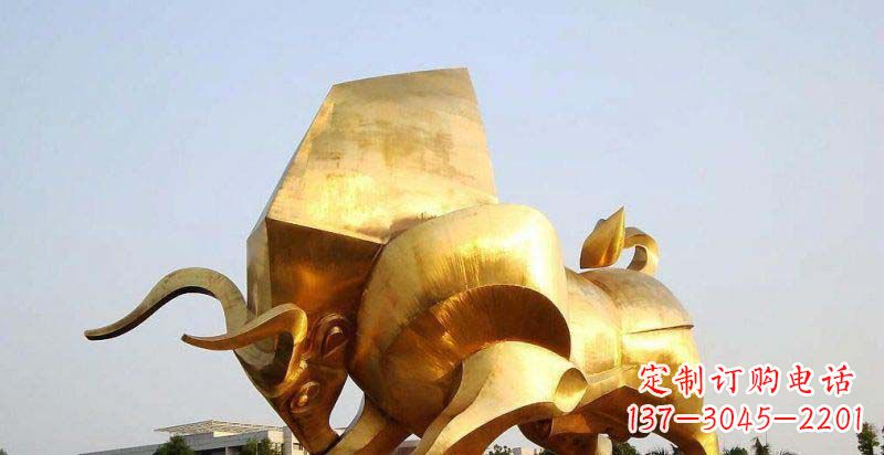 泰安广场抽象牛动物铜雕