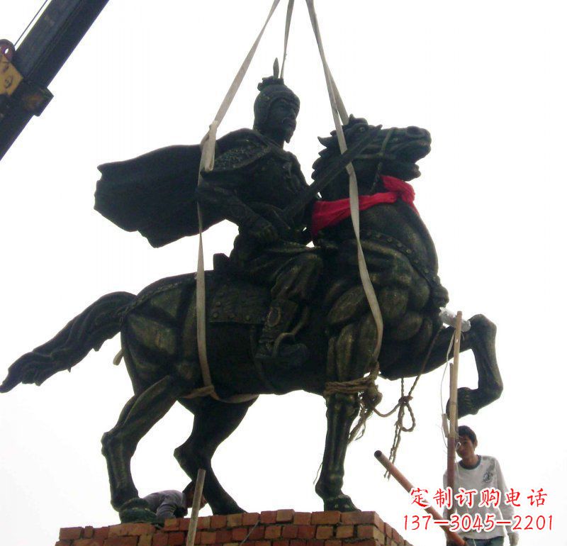 泰安广场古代骑马的将军景观铜雕