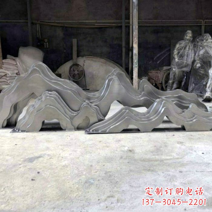 泰安广场户外不锈钢假山雕塑