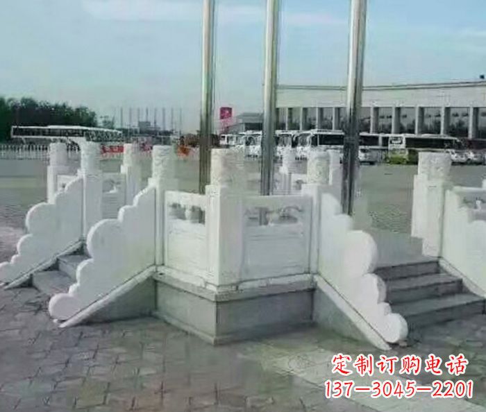 泰安中领雕塑提供绚丽升旗台石雕,一种标志性的…