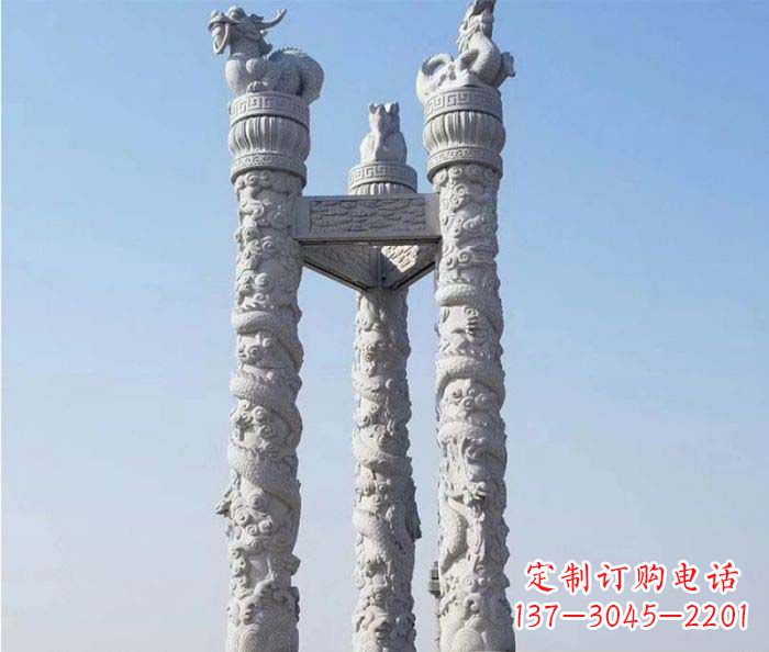 泰安中领雕塑推出的高端盘龙柱石雕,是一种精美…