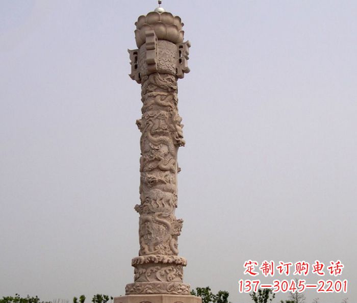 泰安领雕塑制作精美的红石龙柱雕塑