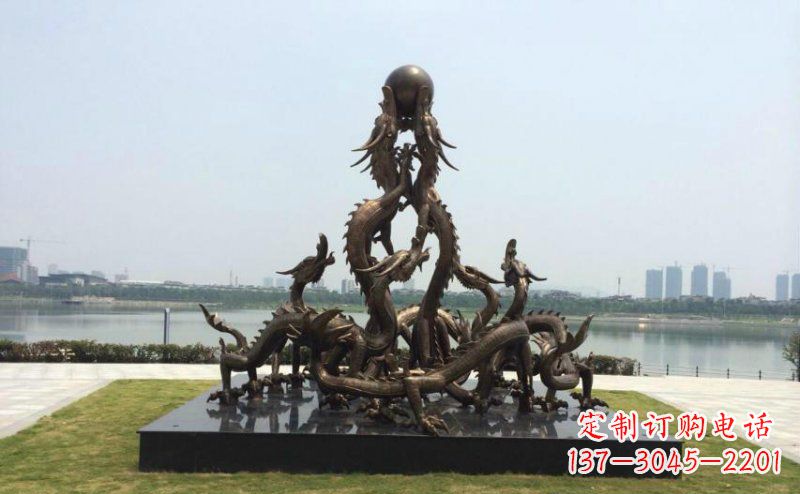 泰安广场九龙不锈钢雕塑,雕刻永恒之美