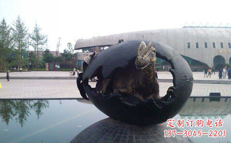 泰安广场恐龙蛋景观铜雕