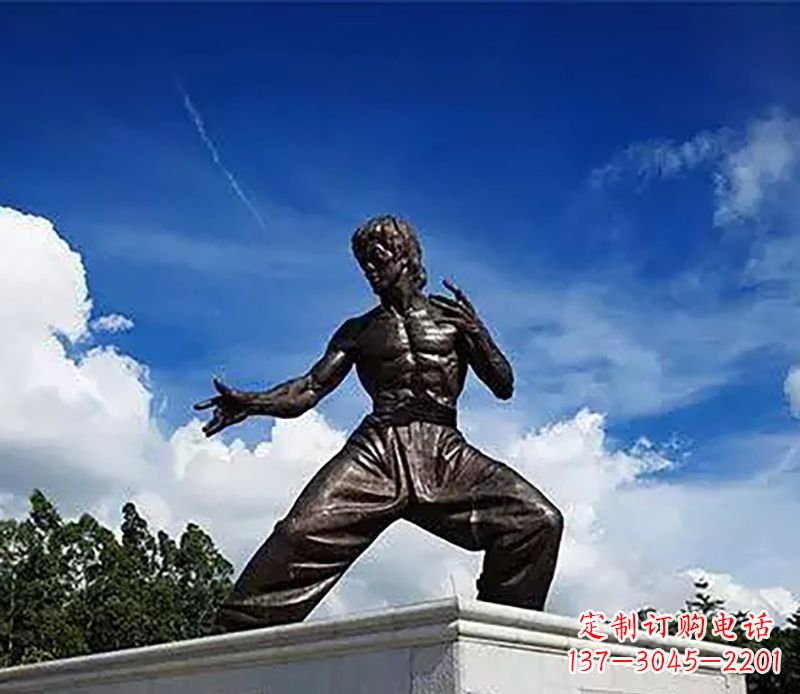 泰安铸造传奇——李小龙铜雕塑