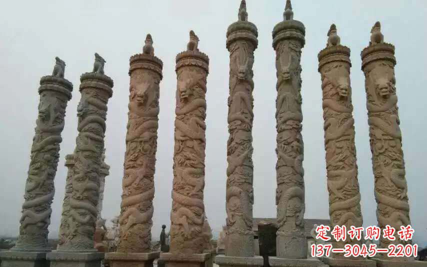 泰安广场盘龙柱石雕1